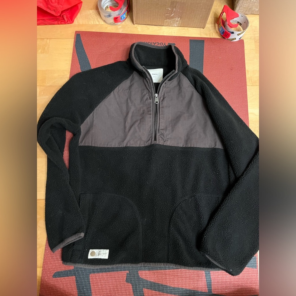 Brand new P&Co Sherpa pull ovet